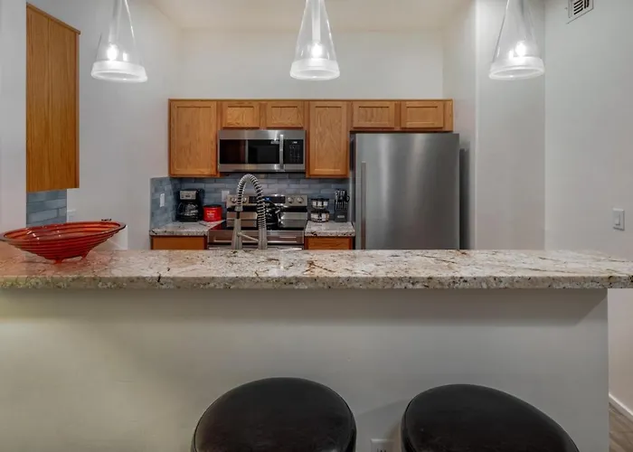 Pool And Hot Tub- River Walk, 2 Bedroom 2 Ba *