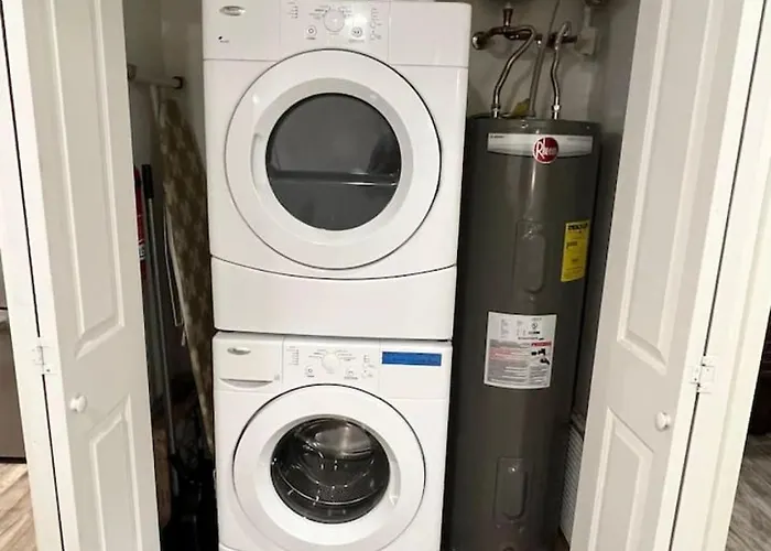 Apartment Pool And Hot Tub- River Walk, 2 Bedroom 2 Ba *